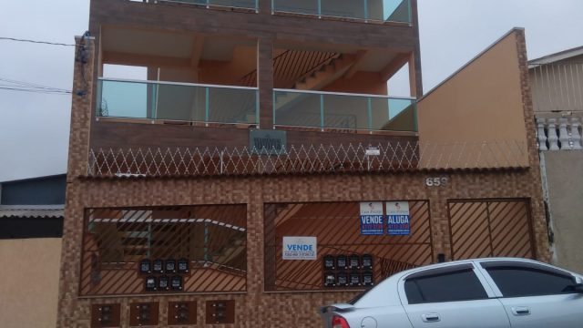 Casa de condomínio em Artur Alvim