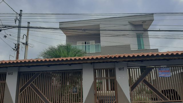 Sobrado 520m.2 com piscina em S.Miguel Paulista