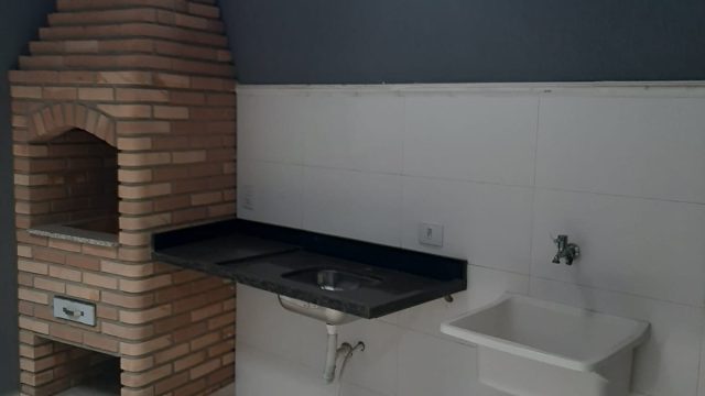 Sobrado NOVO com 3 quartos 1 suíte no Jardim Três Marias