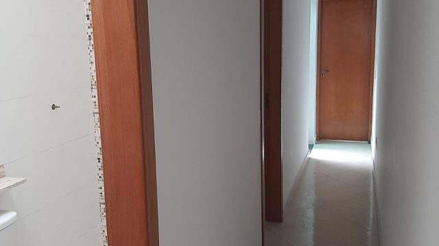 Sobrado NOVO com 3 quartos 1 suíte no Jardim Três Marias