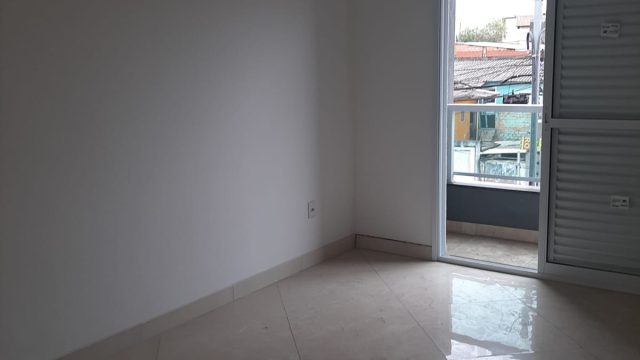 Sobrado NOVO com 3 quartos 1 suíte no Jardim Três Marias
