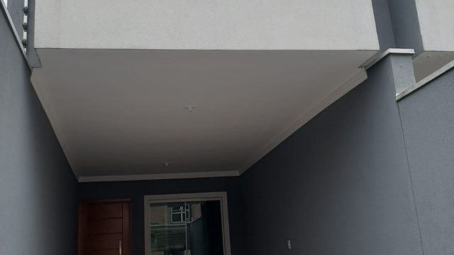 Sobrado Novo com 3 suítes 2 vagas, churrasqueiras no Jardim Três Marias