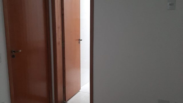 Sobrado Novo com 3 suítes 2 vagas, churrasqueiras no Jardim Três Marias