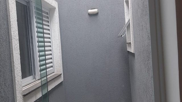 Sobrado Novo com 3 suítes 2 vagas, churrasqueiras no Jardim Três Marias