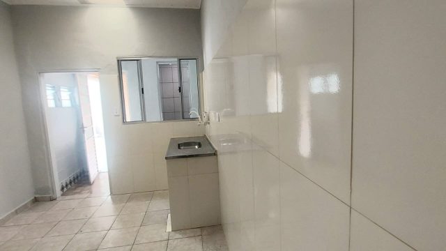 Casa com 1 Quarto e 1 banheiro para Alugar, 50 m²